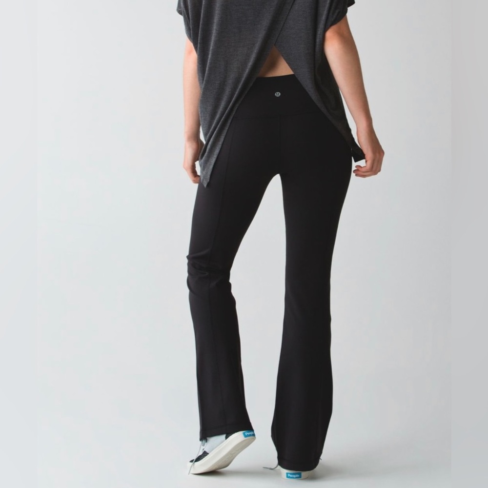 NWOT Lululemon Groove Pant… worn twice… no size tag… Luon